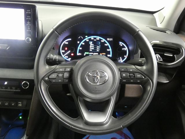 TOYOTA YARIS CROSS HYBRID 2020 Image 31