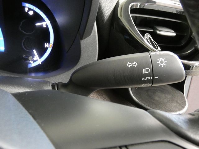 TOYOTA YARIS CROSS HYBRID 2020 Image 31