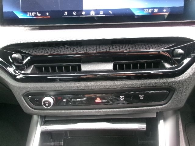 BMW 3SERIES SEDAN 2025 Image 31