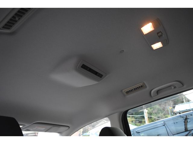 MAZDA MPV 2006 Image 31