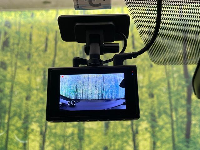 TOYOTA PRIUS PHV 2023 Image 31