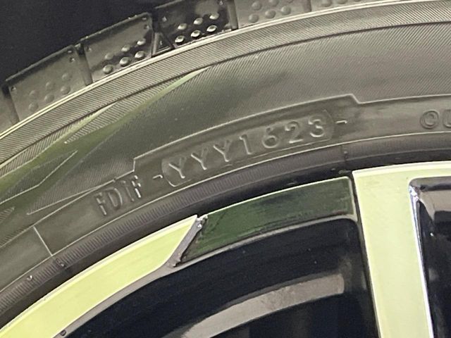 TOYOTA PRIUS PHV 2023 Image 31