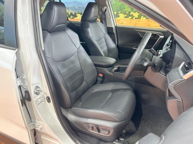 TOYOTA RAV4 HYBRID 4WD 2022 Image 31