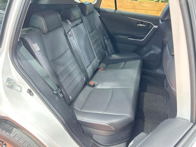 TOYOTA RAV4 HYBRID 4WD 2022 Image 31