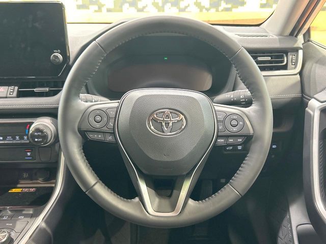 TOYOTA RAV4 HYBRID 4WD 2022 Image 31