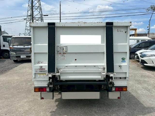 MITSUBISHI CANTER 2016 Image 31