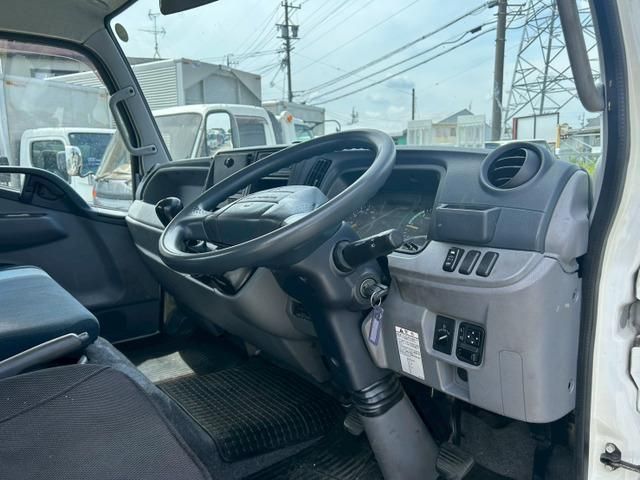 MITSUBISHI CANTER 2016 Image 31