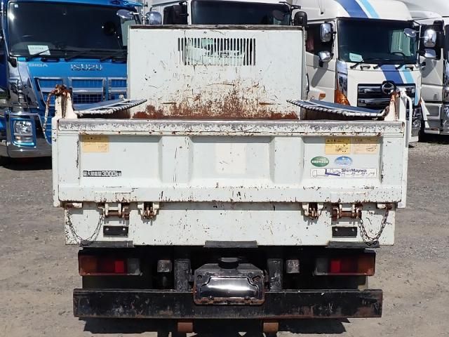 HINO DUTRO 2012 Image 31