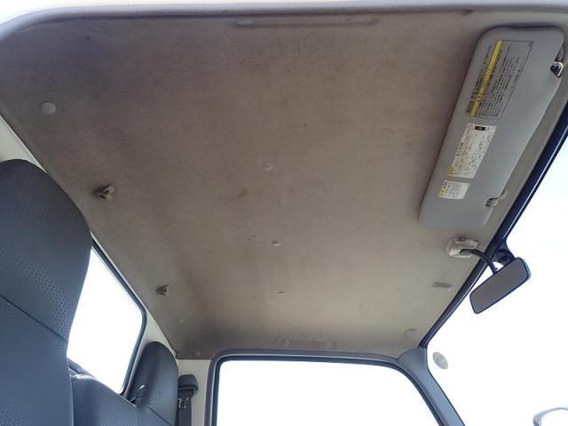 HINO DUTRO 2012 Image 31