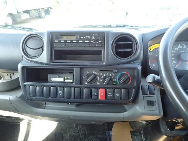 HINO DUTRO 2012 Image 31