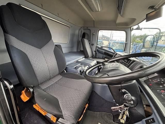 HINO PROFIA 2008 Image 31