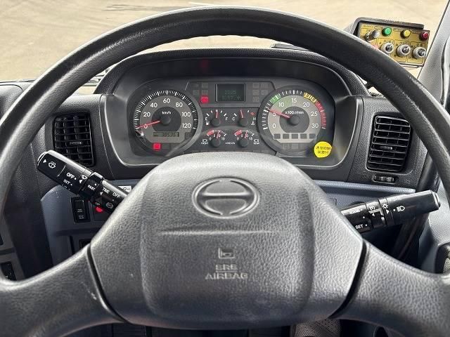 HINO PROFIA 2008 Image 31