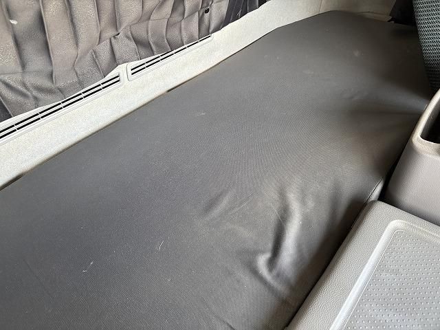 NISSAN DIESEL QUON 2019 Image 31