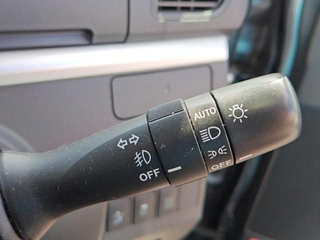 DAIHATSU TANTO CUSTOM 2013 Image 31