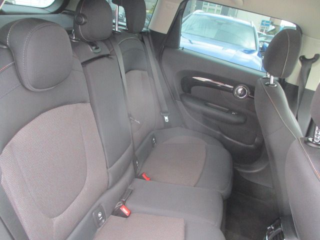 BMW MINI COOPER D CL 2016 Image 31