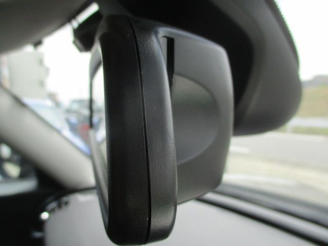 BMW MINI COOPER D CL 2016 Image 31