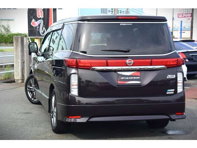 NISSAN ELGRAND 2013 Image 31