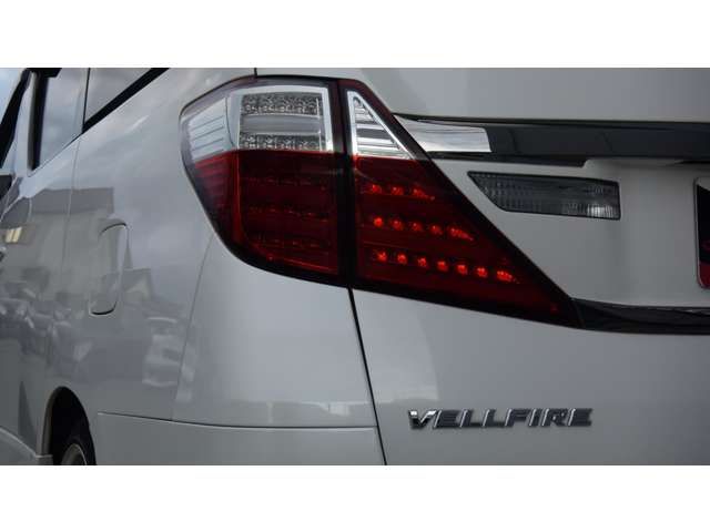 TOYOTA VELLFIRE 2013 Image 31