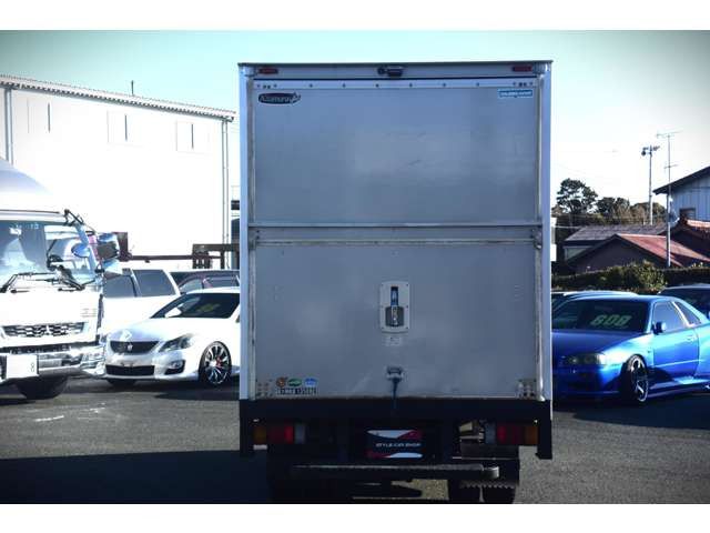 ISUZU  2013 Image 31