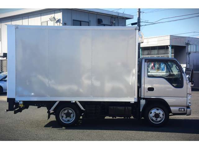 ISUZU  2013 Image 31