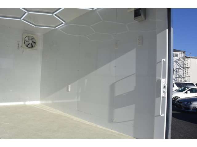 ISUZU  2013 Image 31