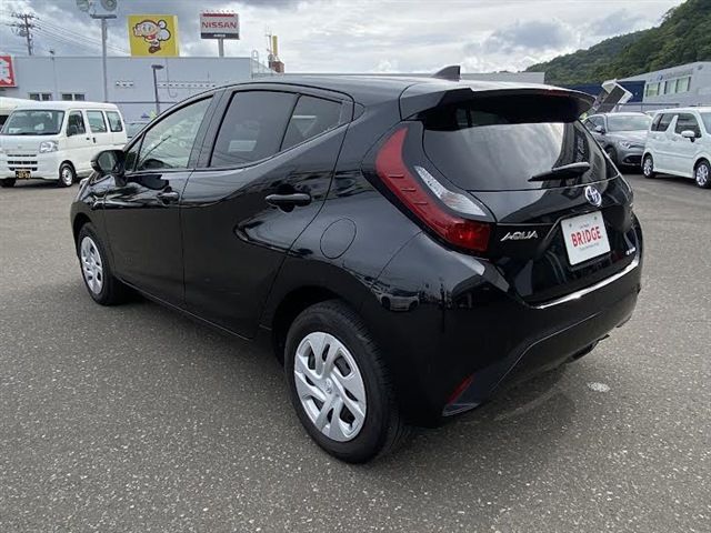 TOYOTA AQUA 2022 Image 31