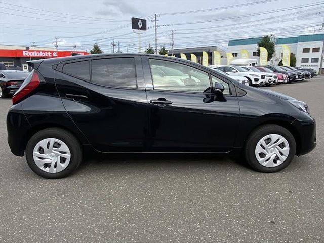 TOYOTA AQUA 2022 Image 31