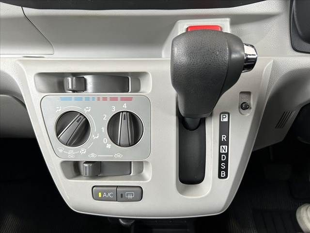 TOYOTA PIXIS EPOCH 2018 Image 31