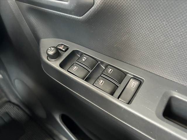 TOYOTA PIXIS EPOCH 2018 Image 31