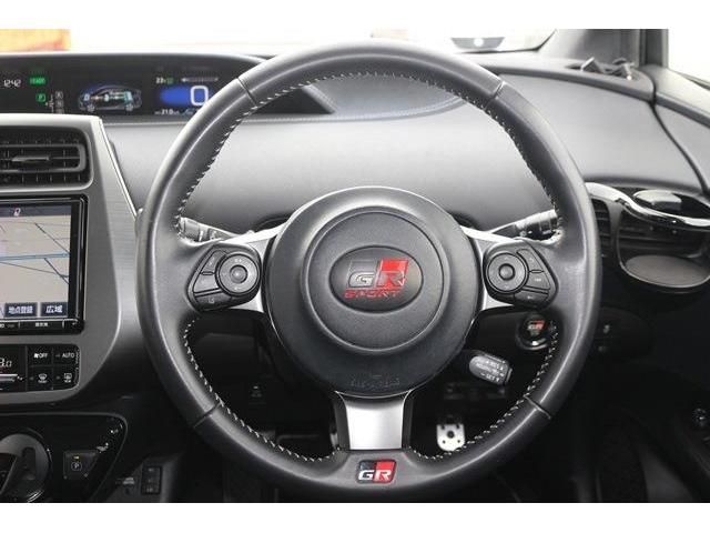 TOYOTA PRIUS PHV 2017 Image 31