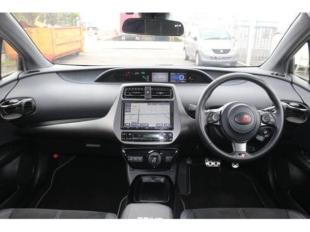 TOYOTA PRIUS PHV 2017 Image 31