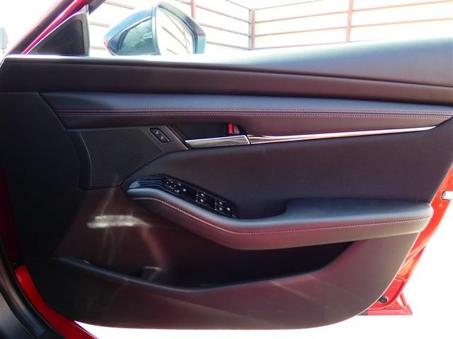 MAZDA 3 FASTBACK 2025 Image 31