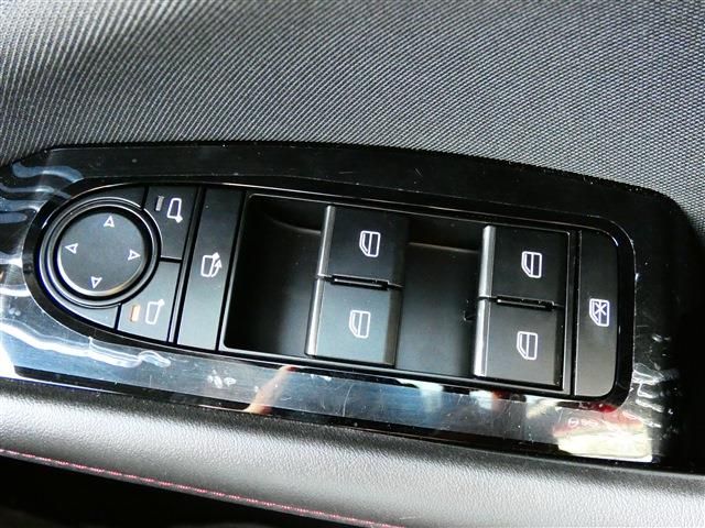 MAZDA 3 FASTBACK 2025 Image 31