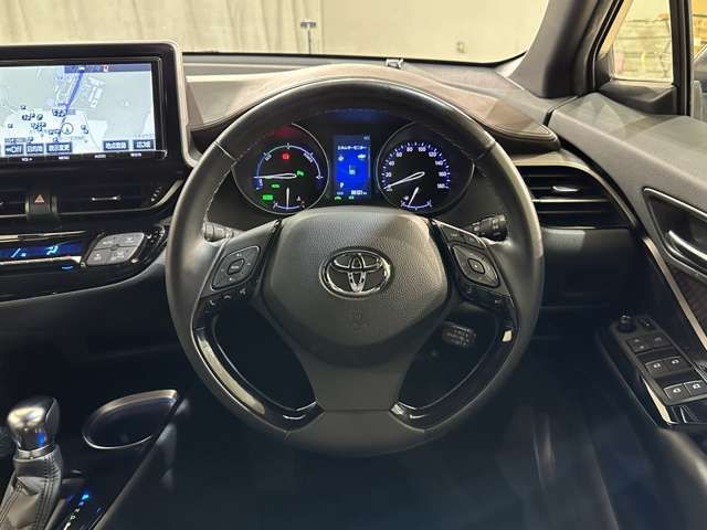 TOYOTA C-HR 2017 Image 31