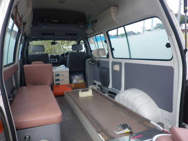 TOYOTA GRANVIA 2004 Image 31