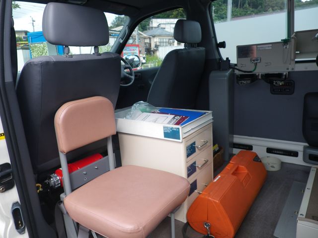 TOYOTA GRANVIA 2004 Image 31