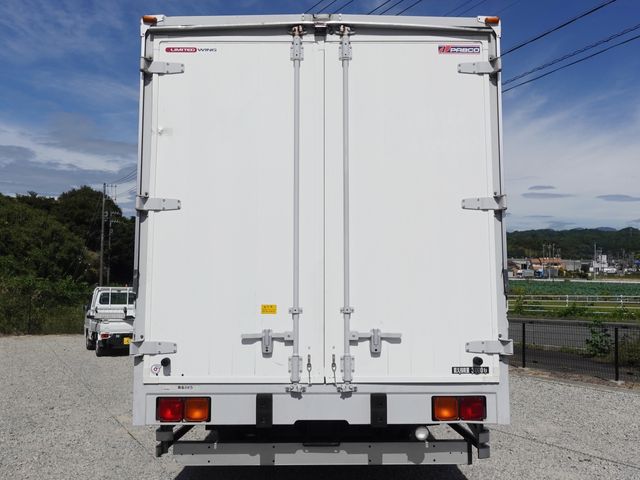 MITSUBISHI FUSOU FIGHTER 2013 Image 31