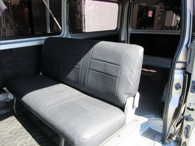 TOYOTA HIACE VAN 4WD 2004 Image 31