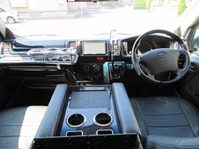 TOYOTA HIACE VAN 4WD 2004 Image 31