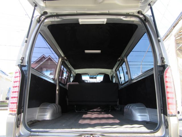 TOYOTA HIACE VAN 4WD 2004 Image 31