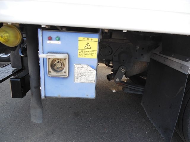 ISUZU ELF 2010 Image 31