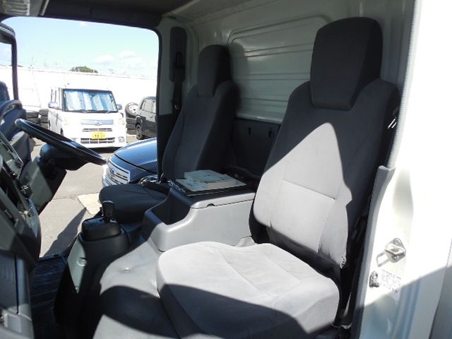 ISUZU ELF 2010 Image 31