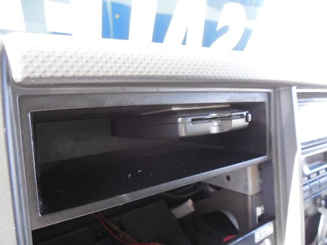 ISUZU ELF 2010 Image 31