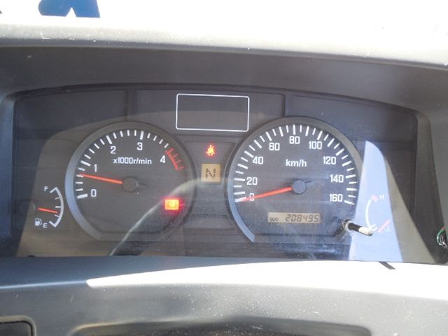 ISUZU ELF 2010 Image 31