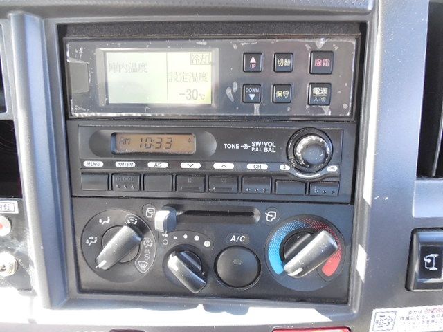 ISUZU ELF 2010 Image 31