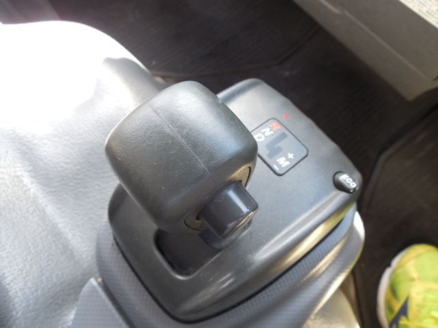 ISUZU ELF 2010 Image 31