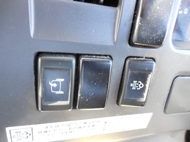 ISUZU ELF 2010 Image 31