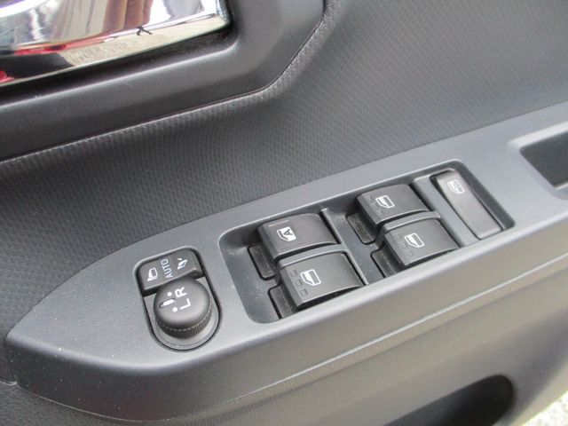 DAIHATSU MIRA E:S 2017 Image 31