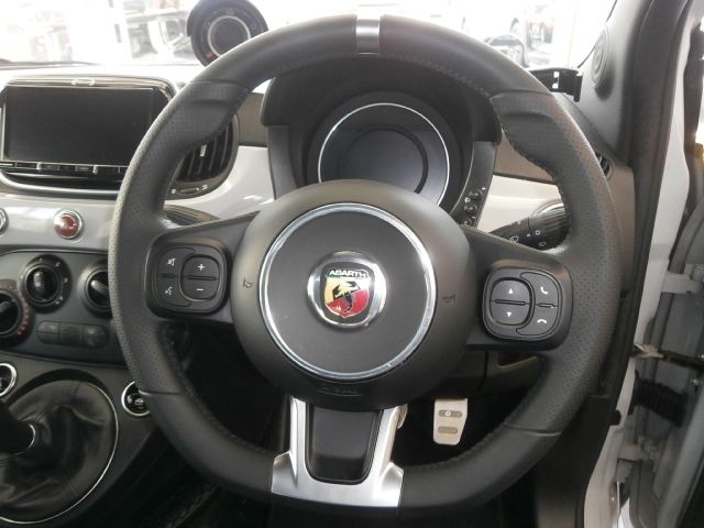 FIAT ABARTH 595 2017 Image 31