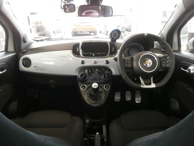 FIAT ABARTH 595 2017 Image 31